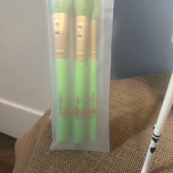 Slmissglam Green Trio Makeup Brush Set 3 Piece Blend, Blush & Contour - Picture 1 of 5